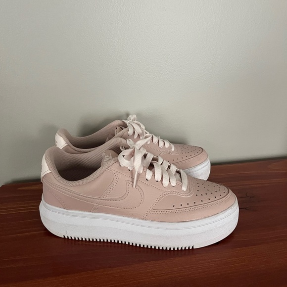 NIKE Court Vision ulta Only worn a couple time! Women's 7.5 - Picture 3 of 5